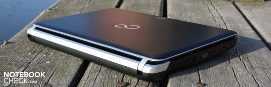 Fujitsu Lifebook LH531 (LH531MXAB1DE): Schwaches Gehäuse aber viel Mobilität