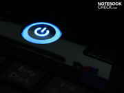 Die Taste leuchtet stimmungsvoll, was bei Dunkelheit zur Geltung kommt.