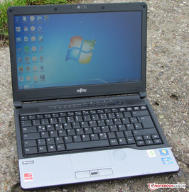 Das Fujitsu Lifebook S792 im Außeneinsatz.