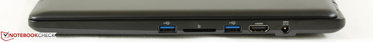 Rechts: 2x USB 3.0, SD-Kartenleser, HDMI, Strom