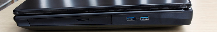 rechte Seite: optisches Laufwerk, 2x USB 3.0