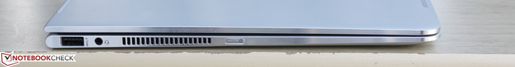 linke Seite: USB 3.0, 3,5-mm-Kombi-Audio, Stromschalter