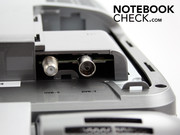 Ein TV-Tuner ist auch an Bord, hier die Antennenanschlüsse.