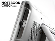 Medion legte Wert auf eine hochwertige Materialoptik (Slot-In Laufwerk)