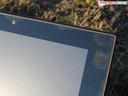 Typisch Tablet: Die glänzende Oberfläche sammelt allerlei Fingerabdrücke.