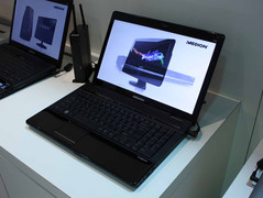 IFA 2010: Durch Nvidia-Optimus soll der 15.6-Zoller neben Spieleleistung auch gute Laufzeiten bringen.