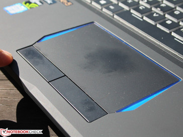 Pad mit normalen Tasten, den Gamer wird es freuen.