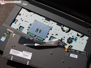 Die anderen zwei RAM-Steckplätze befinden sich unter der Tastatur.