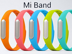 Xiaomi: Fitnessarmband Mi Band sowie neues UI Miui 6 im August