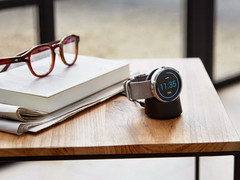 Moto 360: Motorola Smartwatch auch mit Edelstahlarmbändern