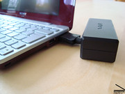 legt Hersteller Sony noch einen "Dongel" bei.