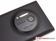 ...Schutzvorhang geschützt und nicht zu sehen.