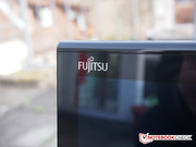 Die Bildschirmoberfläche spiegelt.