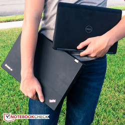 15,6-Zoll & 2,7 kg vs. 12,5-Zoll & 1,3 kg