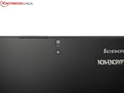 Der dazugehörige LED-Flash enttäuscht jedoch.