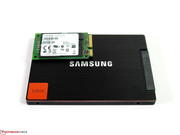 Noch deutlich kompakter wäre ein mSata SSD.