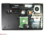 Gut zugänglich ist der Unterboden, der alle wichtigen Teile offen legt.