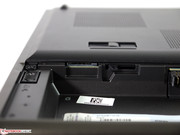 Im Akkuschacht befindet sich der SIM-Karten-Slot.