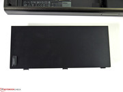 Ohne Akku steht das Precision nicht mehr stabil.