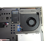 Ein mSATA-Slot steht zusätzlich zum UMTS-Slot zur Verfügung.