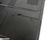 Der Akku lässt sich arretieren,...