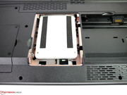 Zwei Festplattenschächte nehmen 2,5-Zoll-Laufwerke auf.