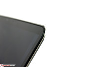 Eine Gummilippe dichtet im geschlossenen Zustand das Gehäuse ab.