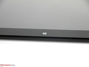 Das Windows Logo ist eine Sensortaste, mit der man schnell zwischen den Oberflächen hin- und herschalten kann.