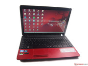 Tastatur und Handballenauflage sind matt gehalten.