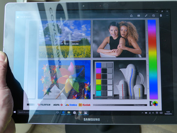 Samsung Galaxy TabPro S im Freien