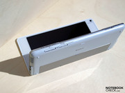 Vorne findet man diverse Schalter und die Kartenleser.