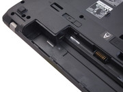 Im Akku-Schacht ist die Sim-Karte versteckt.