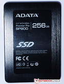 ...und natürlich die 256 GB große SSD...
