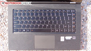 Die Tastatur ist nicht ganz so gut wie beim Yoga 13.