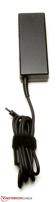 Das Netzteil wiegt etwa 328 Gramm...