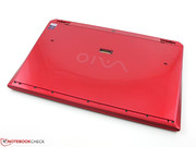 Wartung: Auf der Unterseite Fußleisten abziehen, ...