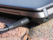 Docking Port oder eSATA sind kein Thema, aber immerhin hat USB 3.0 gleich dreimal ans Chassis gefunden.