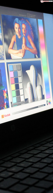 HP ProBook 640 G1: HD+ schön und gut, aber die schlechten Blickwinkel des TN Panels sind nicht mehr zeitgemäß.