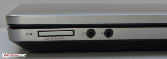 Vorderseite: Speicherkartenlesegerät (SD, Memory Stick, Memory Stick Pro MMC), Kopfhörerausgang, Mikrofoneingang