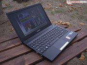 Gut für die Mobilität ist das entspiegelte TFT-Panel.