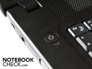 Optische Highlights gibt es so gut wie keine. Im Bild der nicht leuchtende Netzschalter.