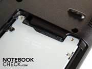 Im Serienmodell war die Festplatte nicht durch Schrauben arretiert.