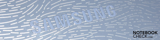 Samsung NP-NC210-A01DE: Matter Silberling mit atomarem Doppelherz