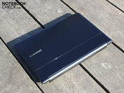 Matte, glänzende und bemusterte Flächen gehen Hand in Hand.