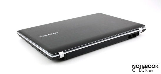 Samsung Q330 Aura i3-350M Suri (NP-Q330-JS03DE/SEG): Gutes Subnotebook mit nicht ausgewogenen Mobil-Features.