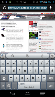 Die Tastatur heißt "TouchPal" und bietet viele Zusatzfunktionen.