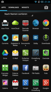 Vorinstallierte Apps gibt es reichlich.