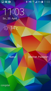 Samsung nutzt bunte Designs, die die brillante Farbwiedergabe des Bildschirm hervorheben.