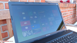 Schwer zu Erkennen: Windows 8 in der Sonne.