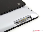 Nach dem Vorbild eines umgeschlagenen Magazins,